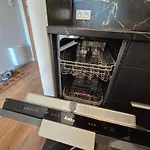 Apartment Ceglana Park - Prywatny Parking - Piekne Osiedle - Nowe Luksusowe Mieszkanie Z Biurkiem