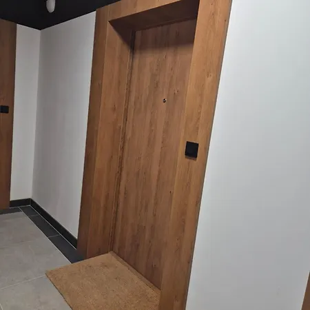 Apartamenty Ceglana Park - Klimatyzacja I Prywatny Parking - Piekne Osiedle - Nowe Luksusowe Mieszkanie Z Biurkiem Appartement