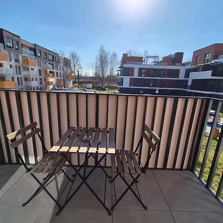 Apartment Ceglana Park - Prywatny Parking - Piekne Osiedle - Nowe Luksusowe Mieszkanie Z Biurkiem *