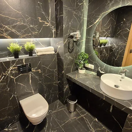 Appartement Apartamenty Ceglana Park - Klimatyzacja I Prywatny Parking - Piekne Osiedle - Nowe Luksusowe Mieszkanie Z Biurkiem