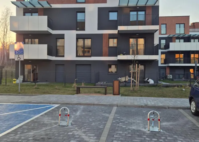 Апартаменты Ceglana Park - Prywatny Parking - Piekne Osiedle - Nowe Luksusowe Mieszkanie Z Biurkiem *