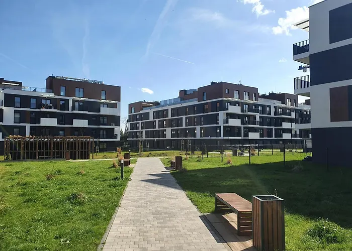 Ceglana Park - Prywatny Parking - Piekne Osiedle - Nowe Luksusowe Mieszkanie Z Biurkiem