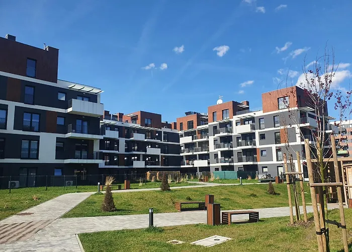 Ceglana Park - Prywatny Parking - Piekne Osiedle - Nowe Luksusowe Mieszkanie Z Biurkiem *