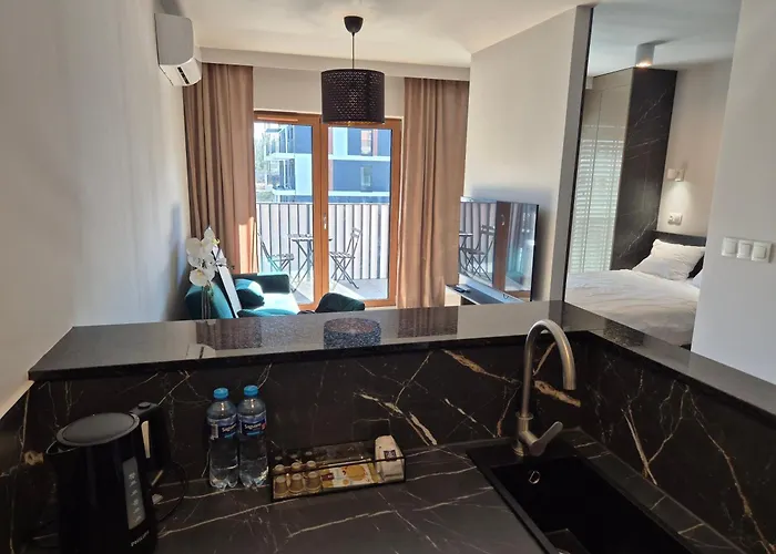 Ceglana Park - Prywatny Parking - Piekne Osiedle - Nowe Luksusowe Mieszkanie Z Biurkiem