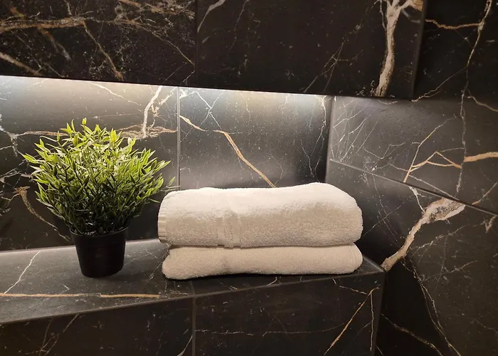 Ceglana Park - Prywatny Parking - Piekne Osiedle - Nowe Luksusowe Mieszkanie Z Biurkiem Appartamento *